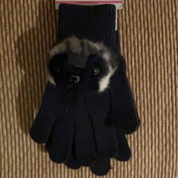 Puppy at Heart “PUG” Child’s mittens NEW - Picture 1 of 11